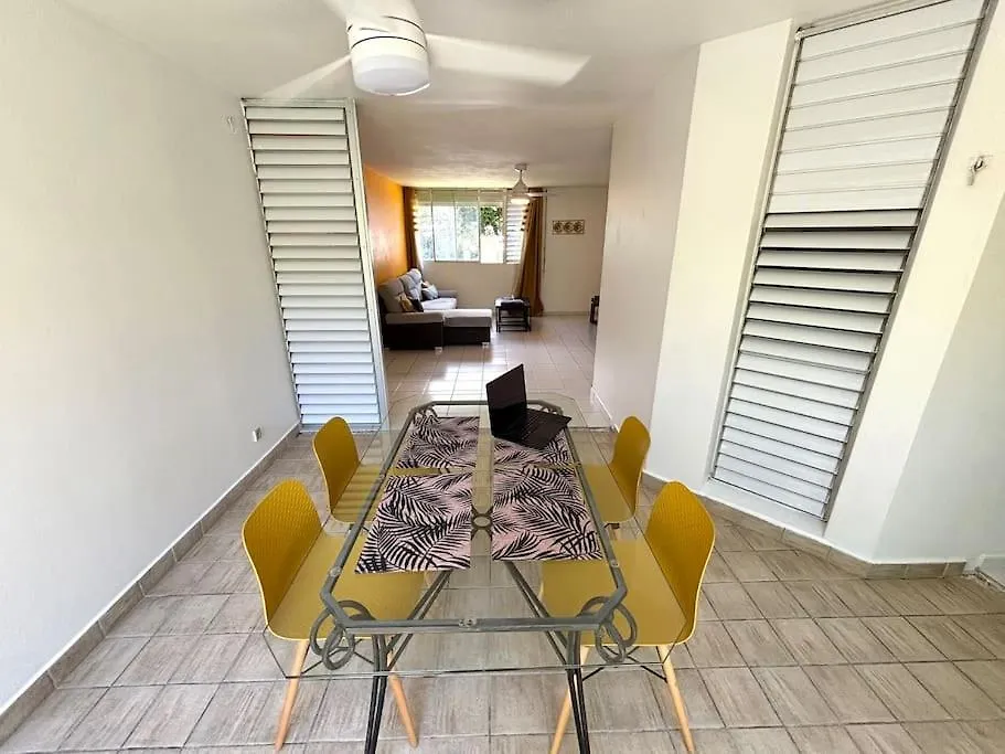 Le Refuge De Chrystel : Plage Accessible A Pied Le Gosier  Le Gosier (Grande-Terre)
