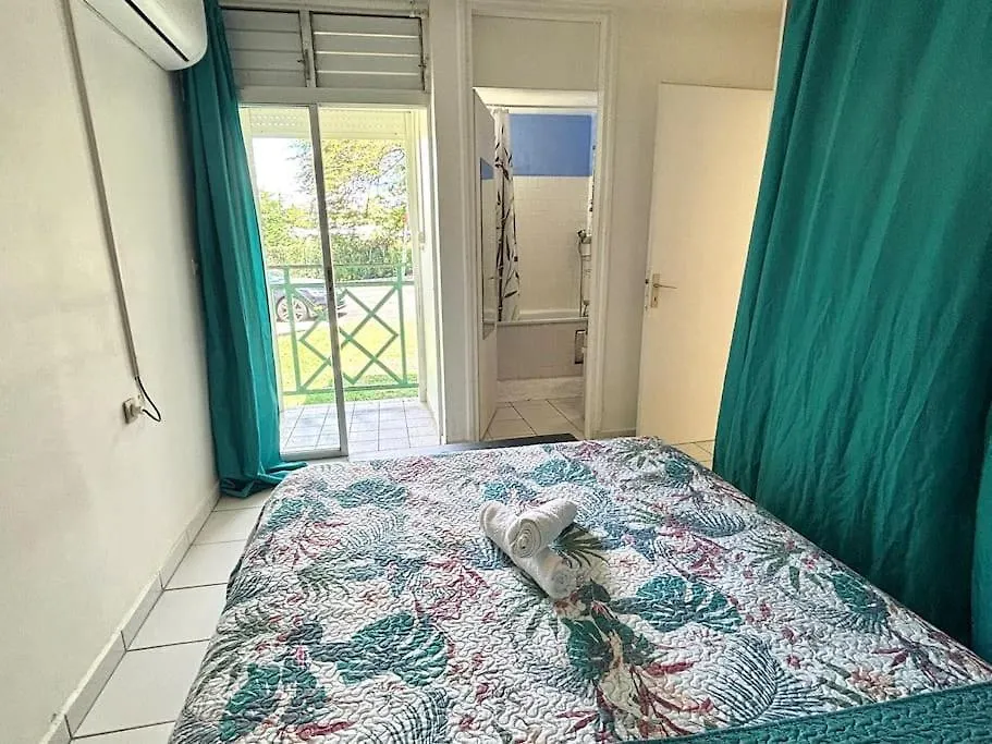 Apartment Le Refuge De Chrystel : Plage Accessible A Pied Le Gosier